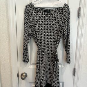 Beautiful, Versatile & Comfortable Dress by Ivanka Trump!